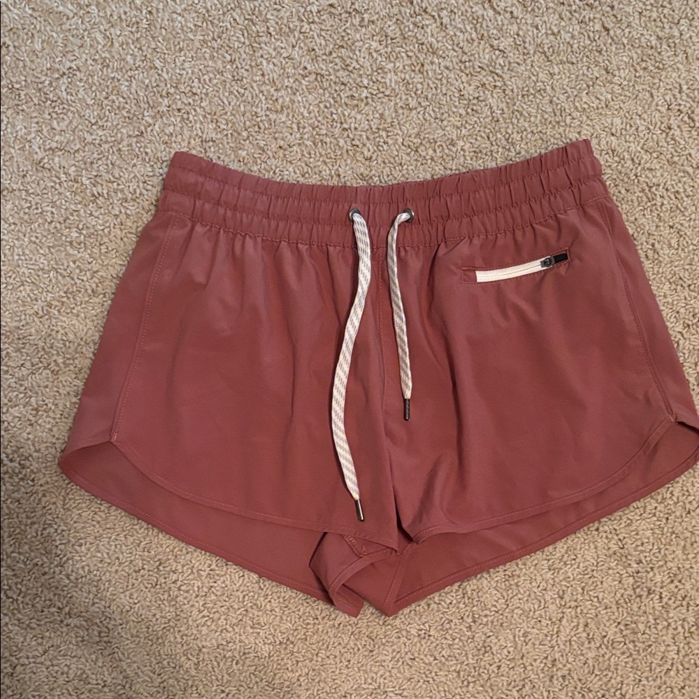 Vuori Women's Dusty Rose Athletic Shorts like new size m
